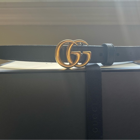 GG MARMONT THIN LEATHER BELT WITH SHINY BUCKLE (75) - Picture 2 of 3